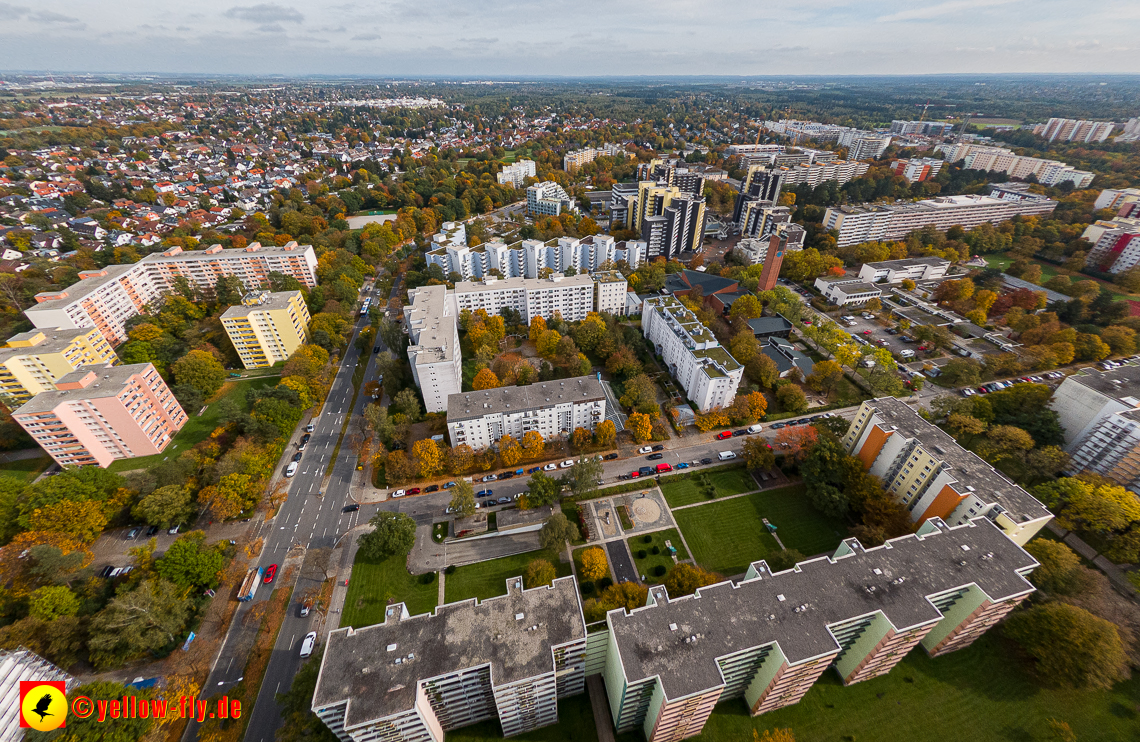 13.10.2022 - Marx-Zenrtum am Karl-Marx-Ring in Neuperlach